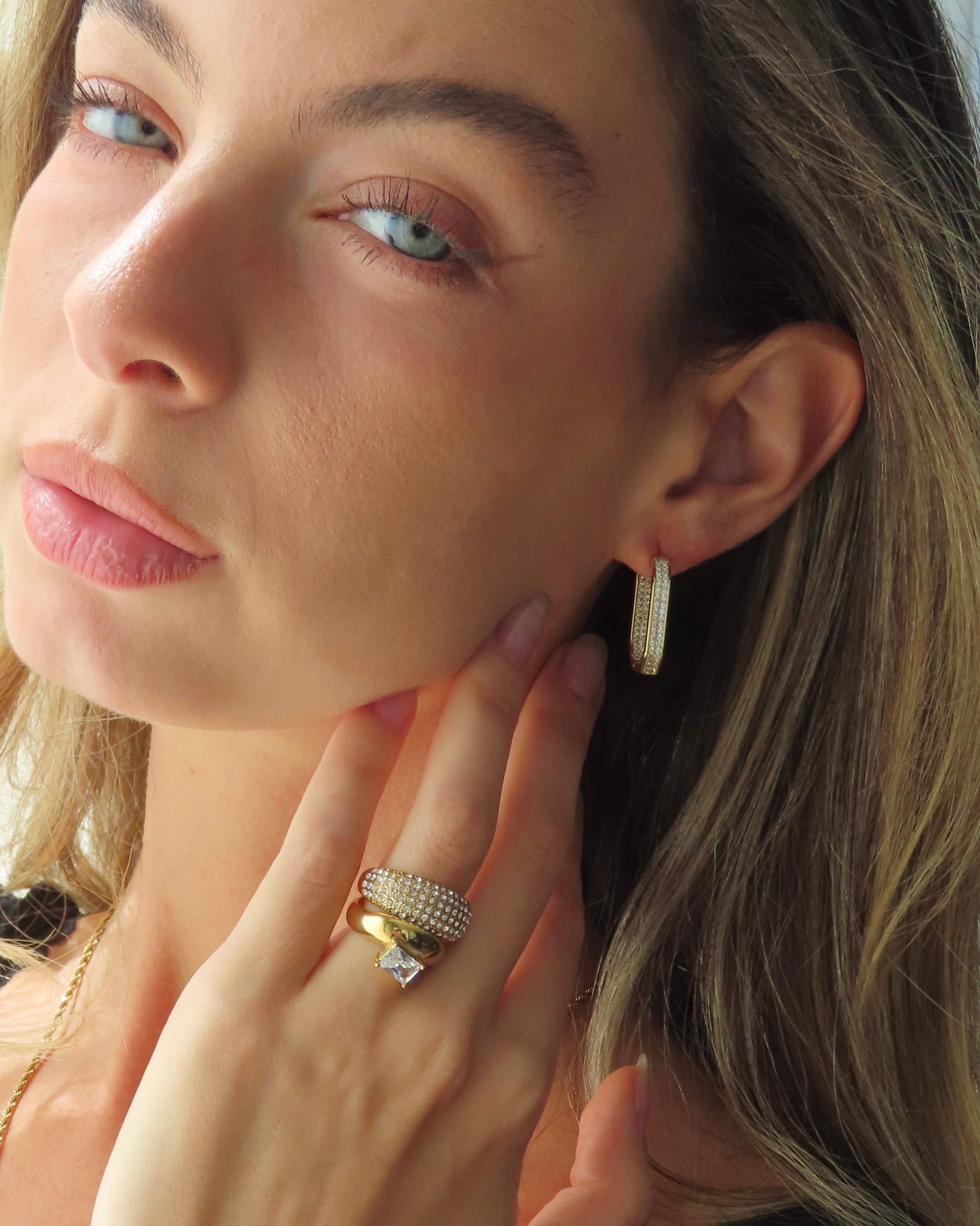Kenny Pavé Hoops
