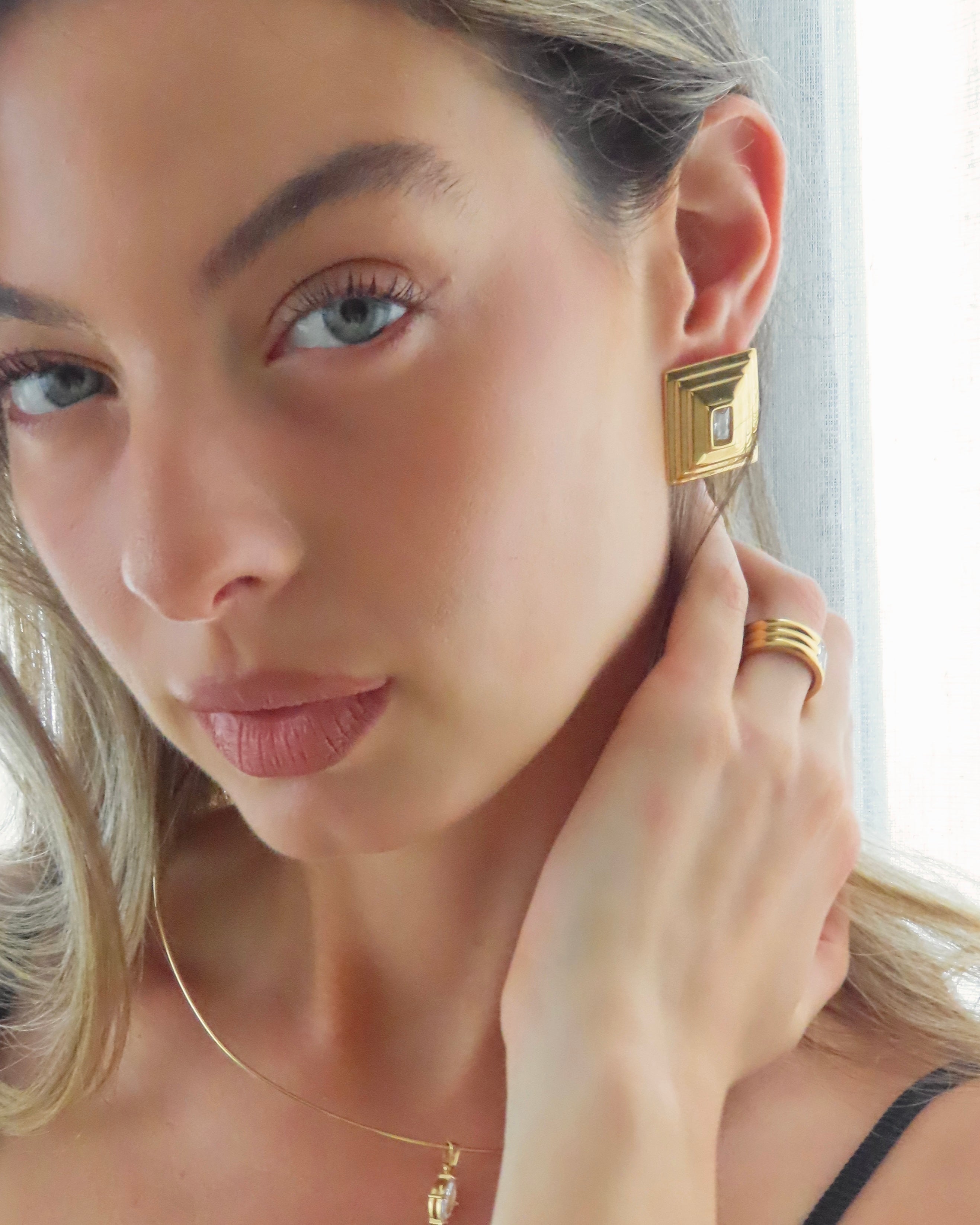 Kelly Earrings