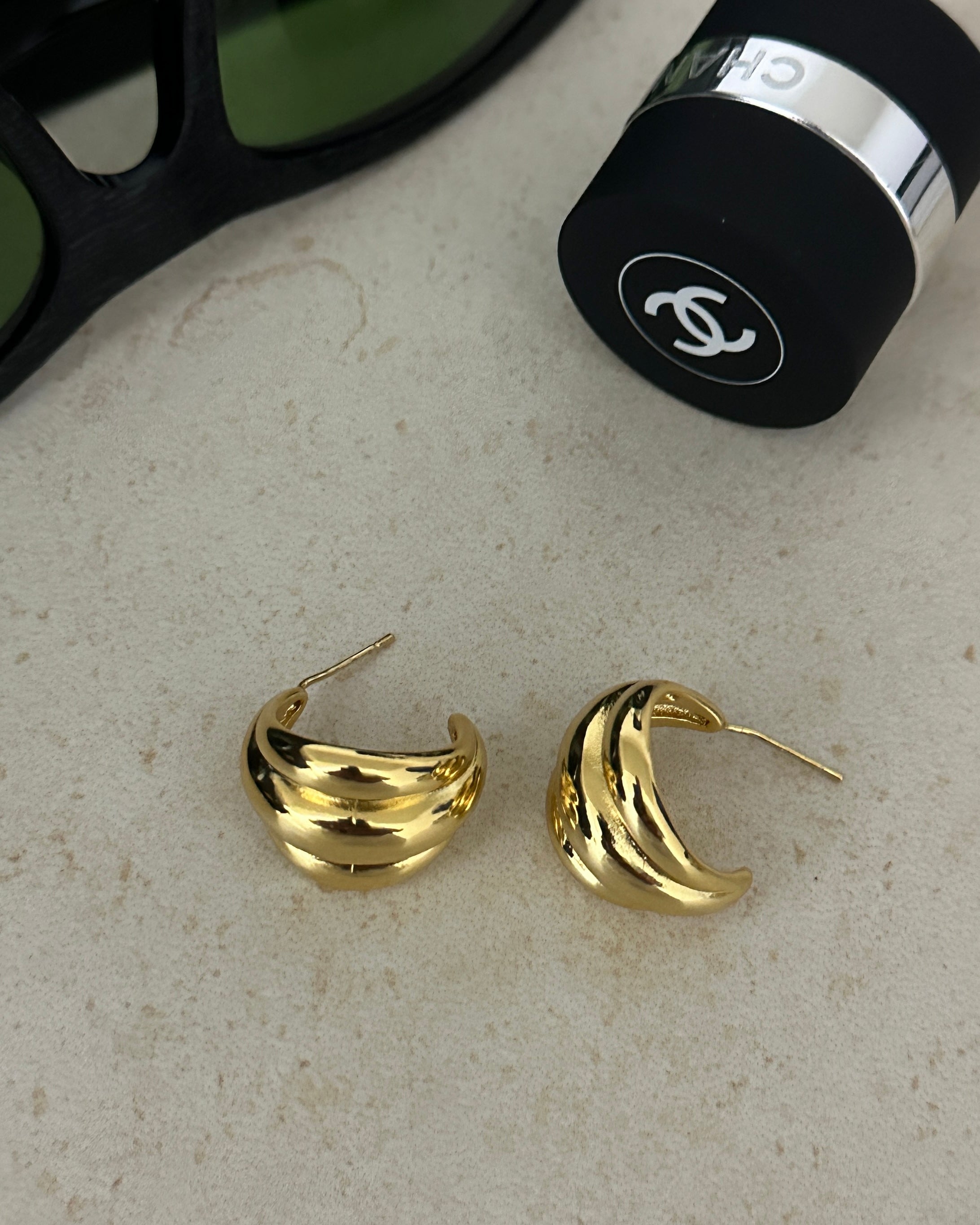 Rouge Hoops