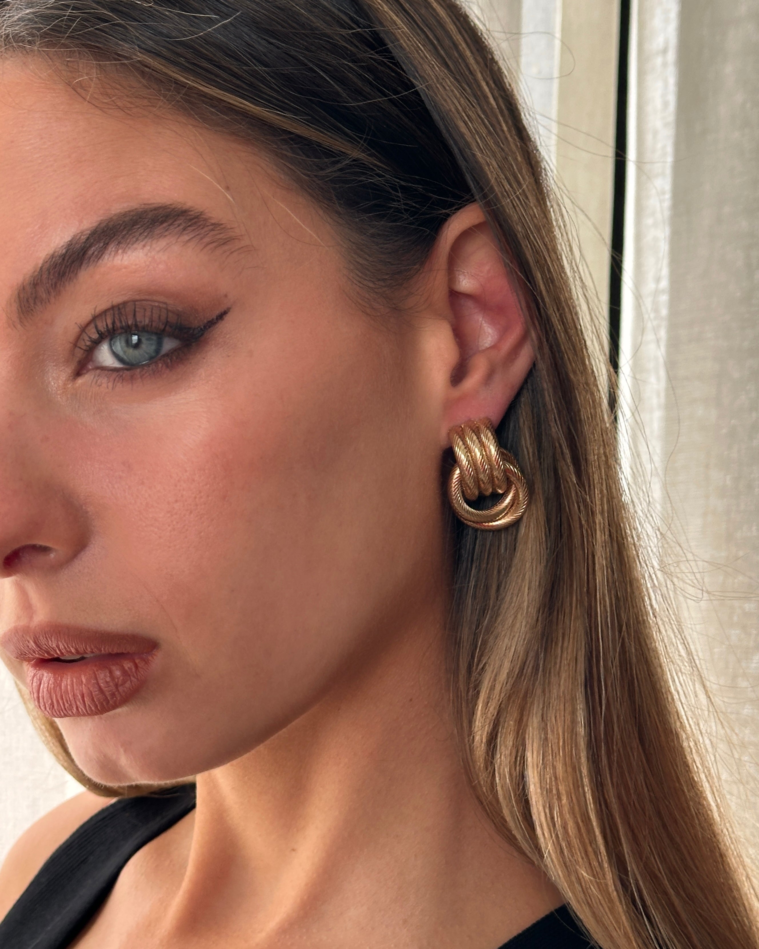 Knot Earrings - Gold