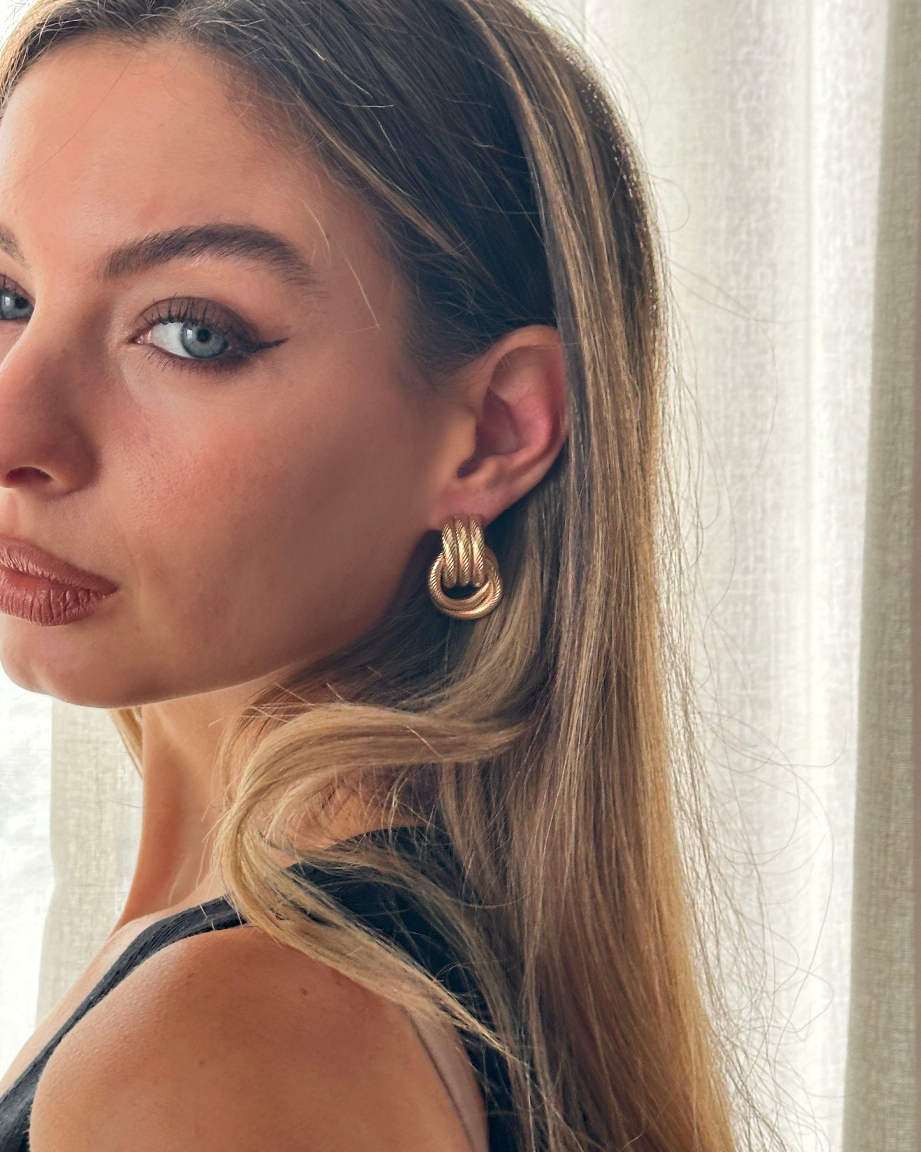 Knot Earrings - Gold