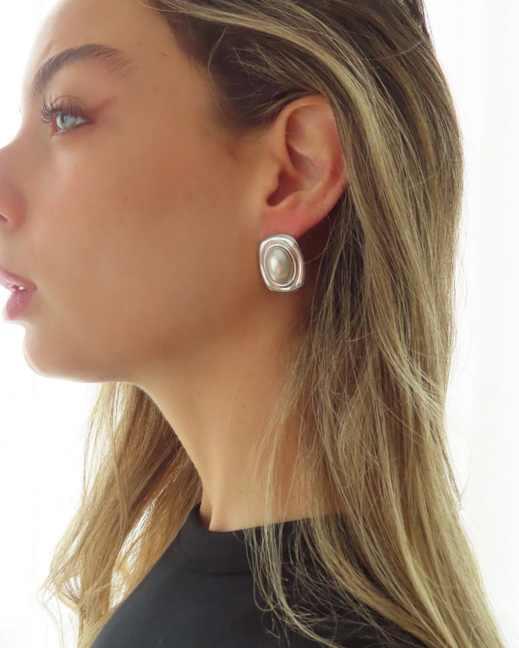 Noor Pearl Earrings - Silver