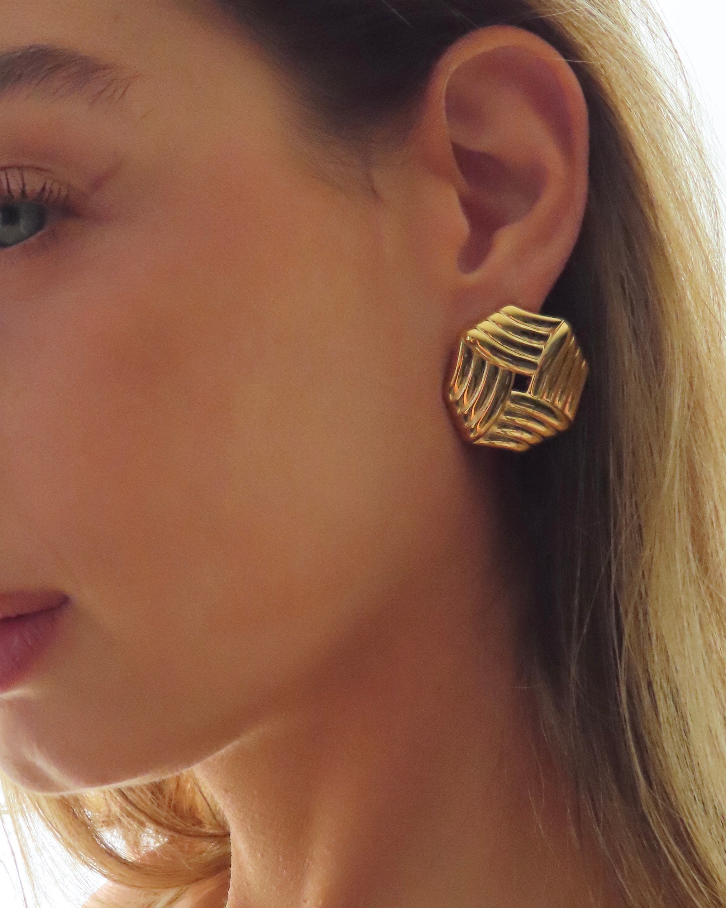 Hosk Earrings - Gold