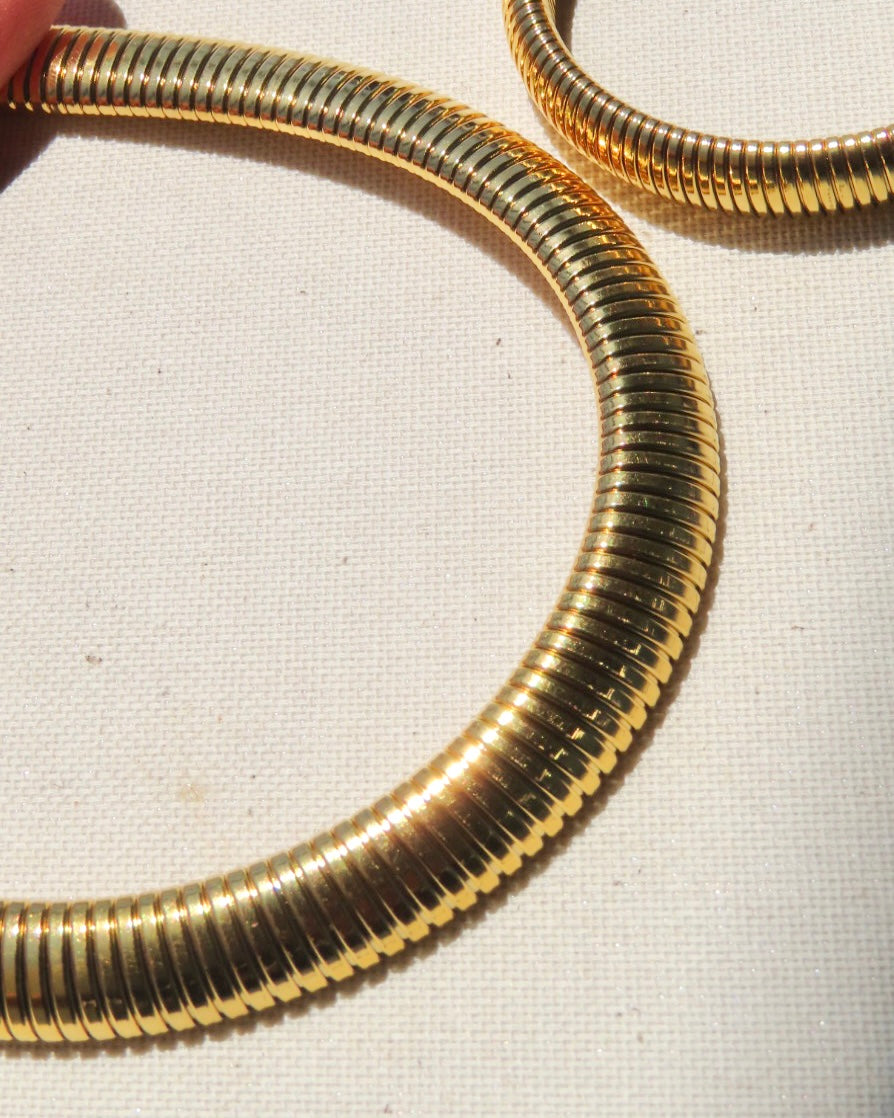 Ribbed Necklace