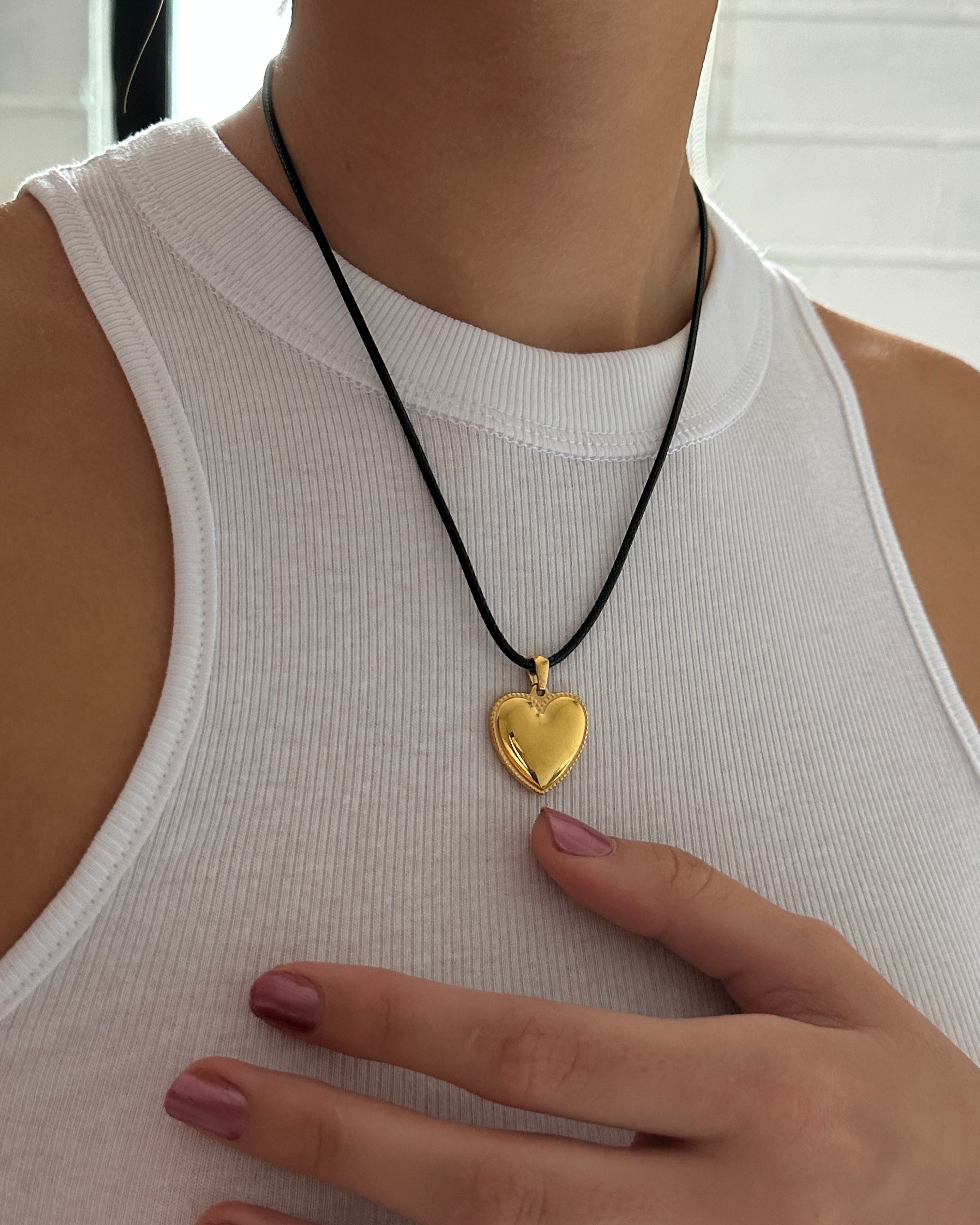 Solace Heart Necklace - Black