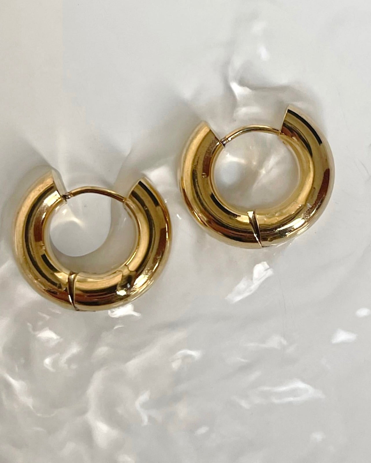 Bella Hoops - Gold