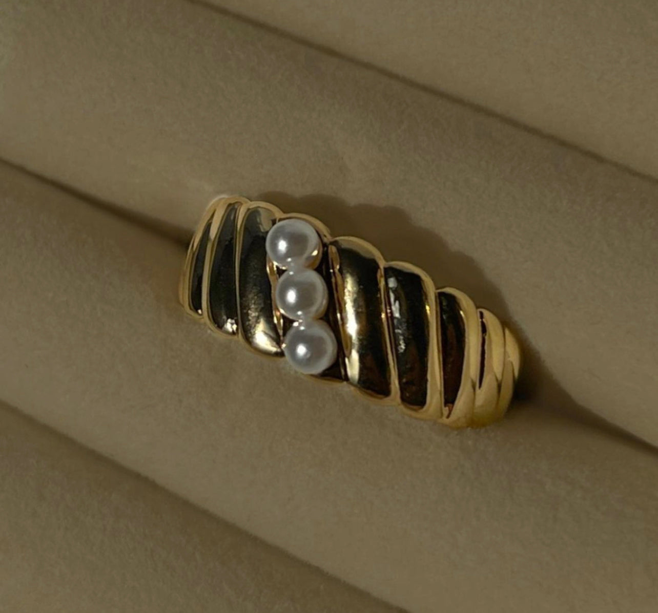 3 Pearl Ring ACID ROSE JEWELRY